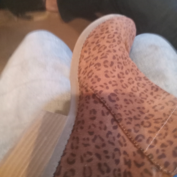 Lepord shoes - Picture 2 of 5